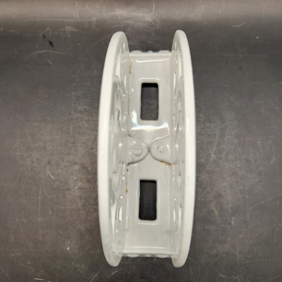 Vintage White Enameled Cast Iron Heart Napkin/Letter Holder - Picture 5 of 6